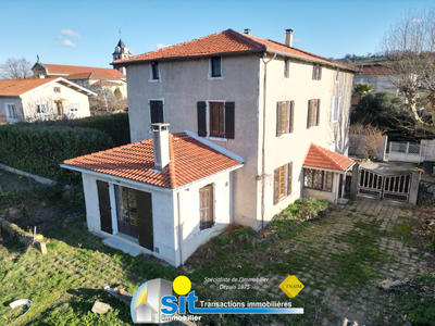 Maison - 186 m² - 7 pièces