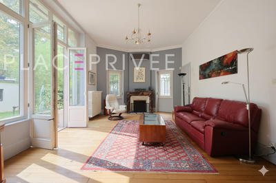 Maison - 224 m² - 13 pièces