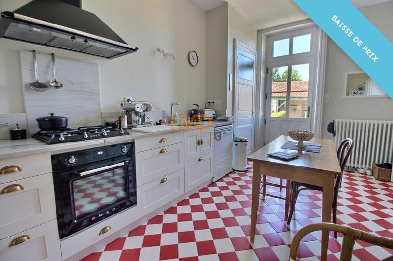 Maison bourgeoise - 217 m² - 6 pièces