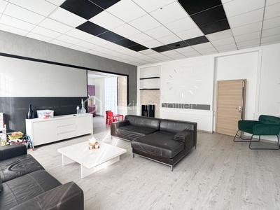 Maison - 170 m² - 8 pièces