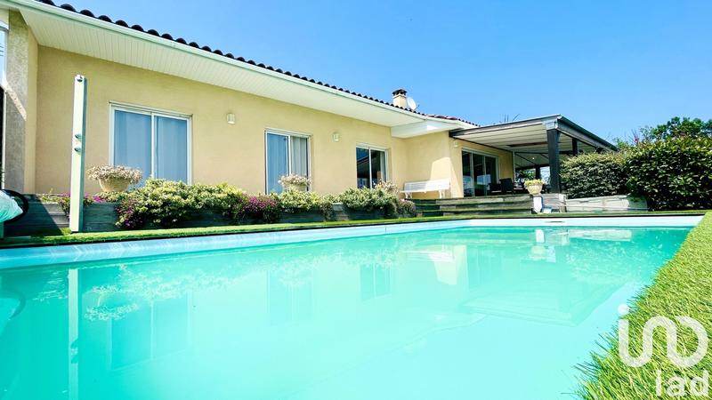 Maison - 140 m² - 5 pièces