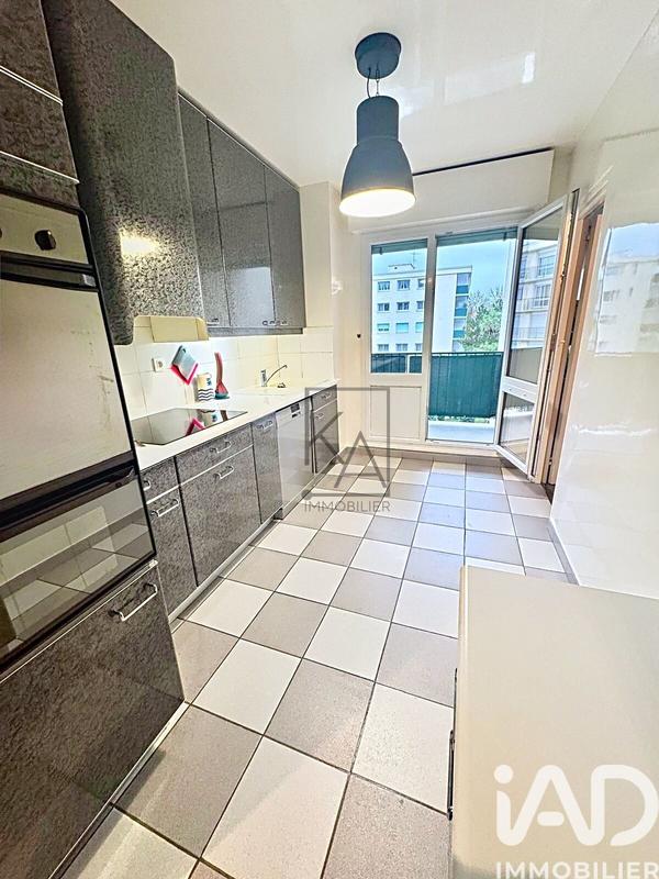 Appartement - 99 m² - 5 pièces