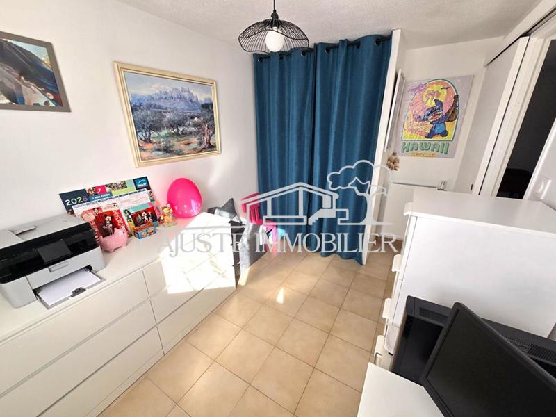 Maison - 99 m² - 5 pièces