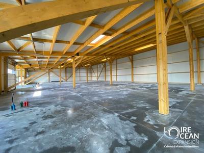 Entrepôt - 1 145 m²