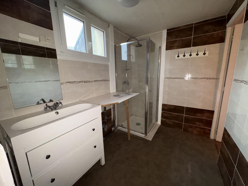 Maison - 99 m² - 5 pièces