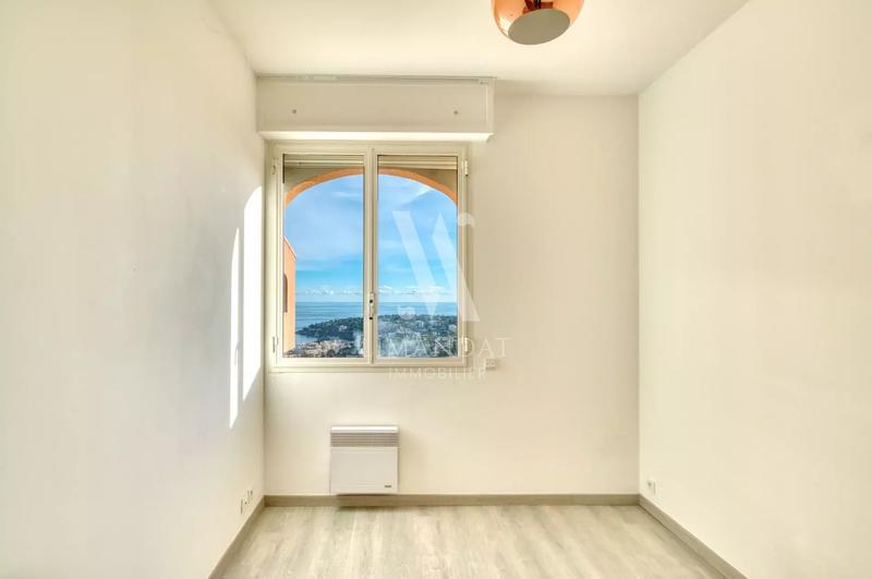 Appartement - 111 m² - 4 pièces