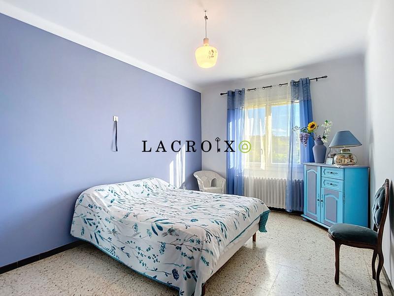 Maison - 220 m² - 8 pièces