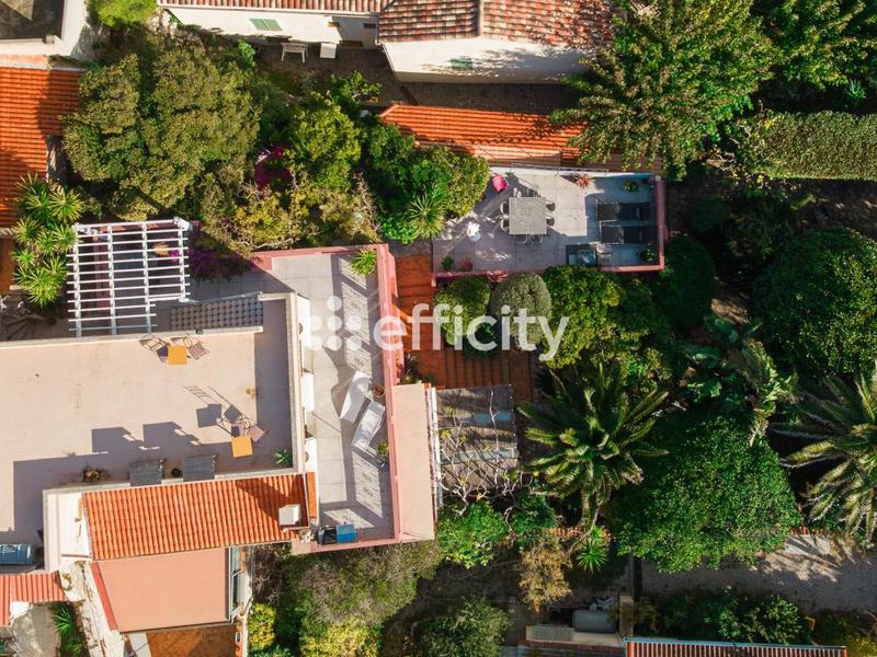 Maison - 236 m² - 6 pièces