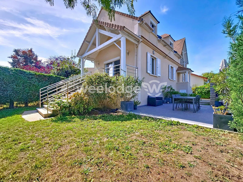 Maison - 165 m² - 7 pièces