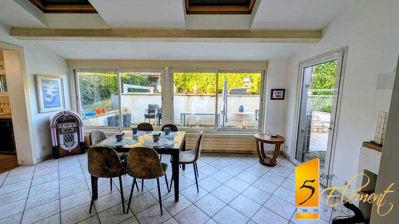 Maison - 129 m² - 5 pièces