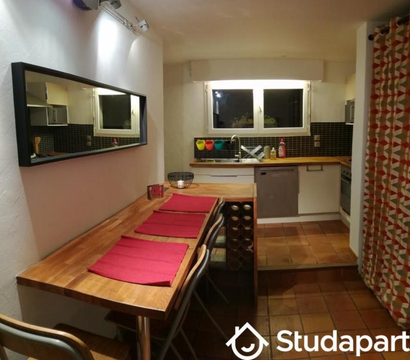 Chambre - 12 m² - 1 pièce