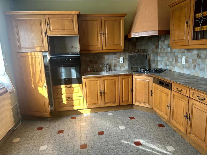 Maison - 210 m² - 9 pièces