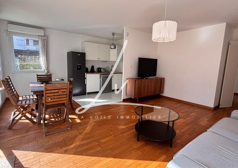 Appartement - 90 m² - 5 pièces