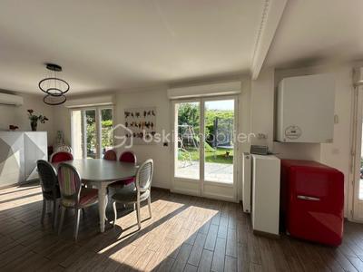 Maison - 128 m² - 7 pièces