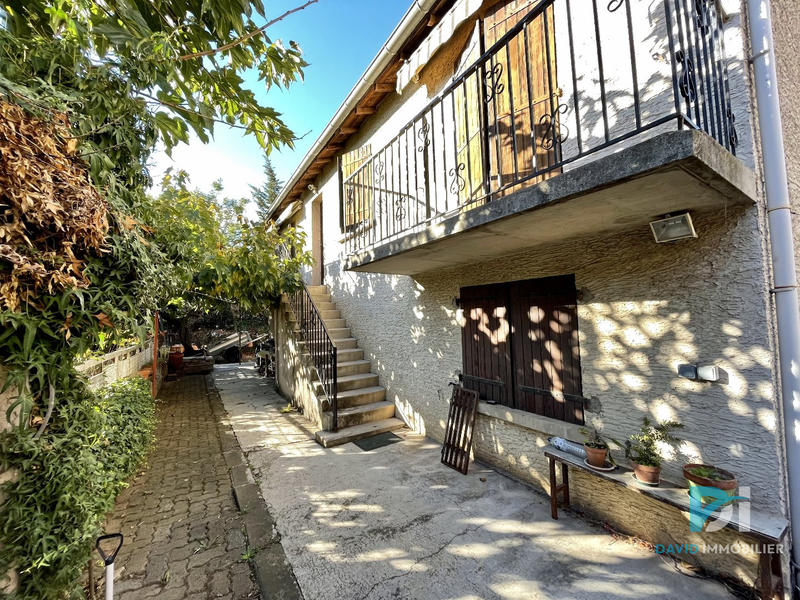 Maison - 90 m² - 4 pièces