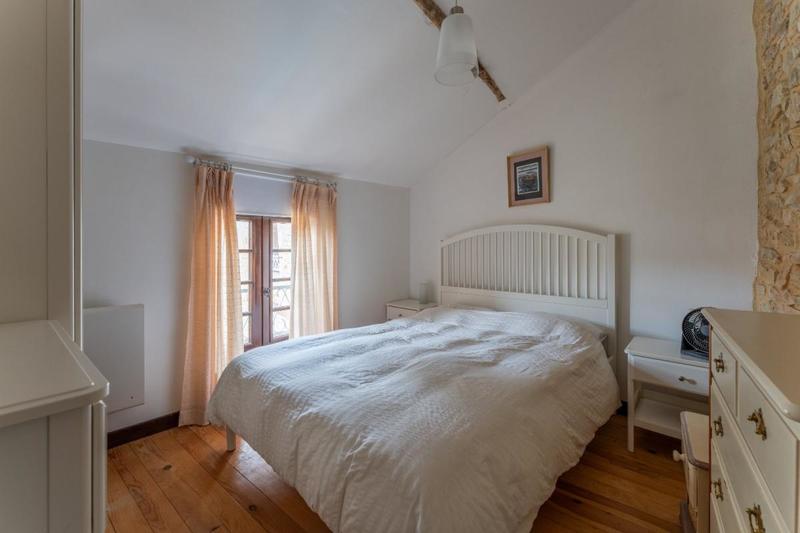 Maison - 300 m² - 11 pièces