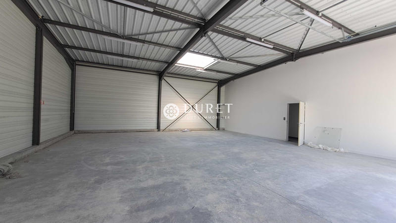 Local d'activités - 205 m²