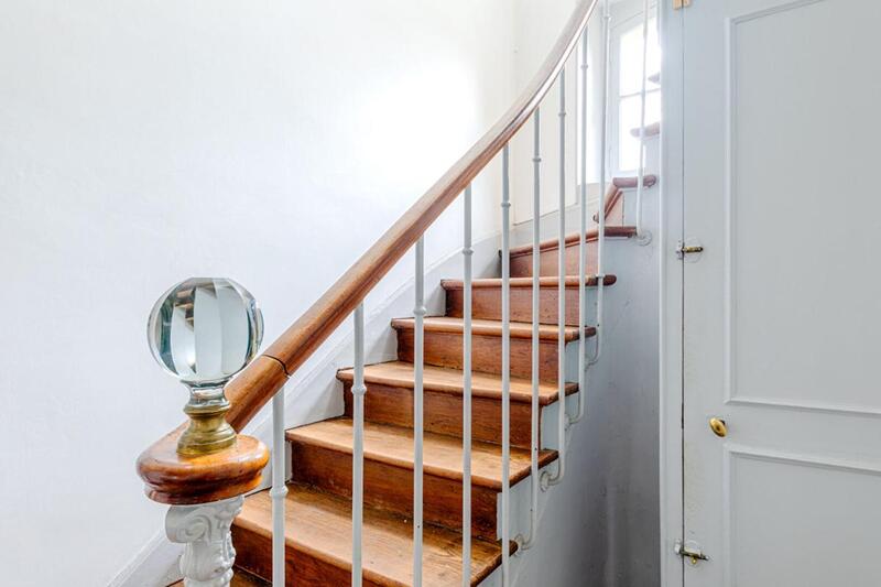 Maison - 244 m² - 10 pièces