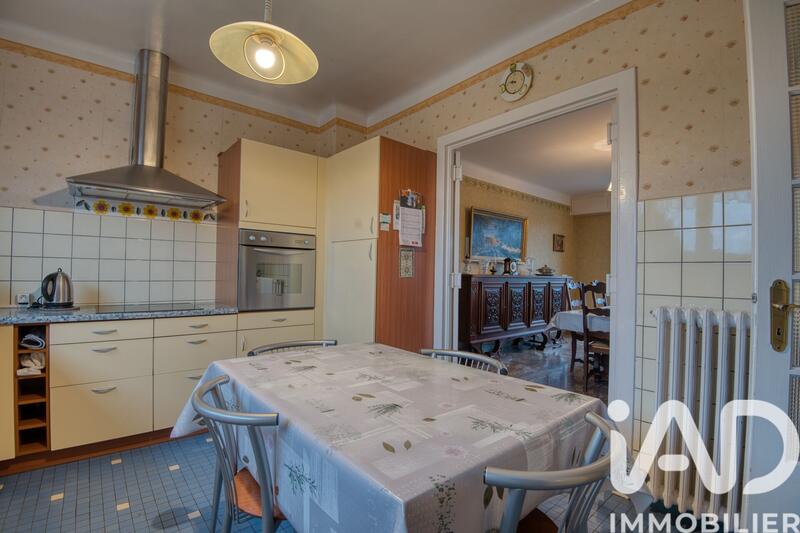 Maison - 170 m² - 8 pièces