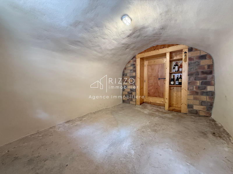 Maison - 196 m² - 8 pièces