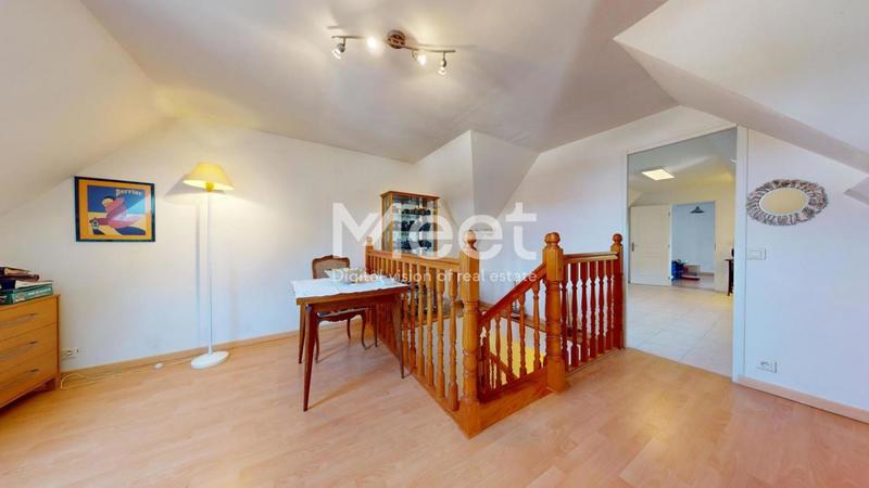 Demeure - 174 m² - 7 pièces