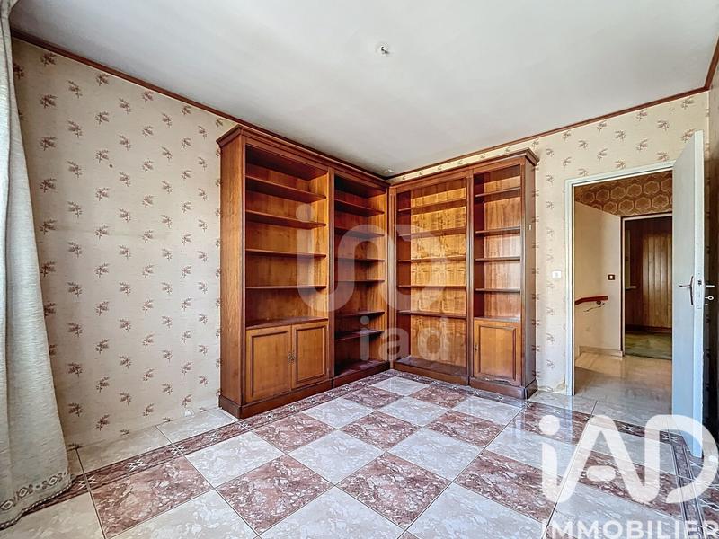 Maison - 180 m² - 8 pièces