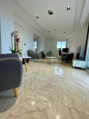 Duplex - 105 m² - 4 pièces