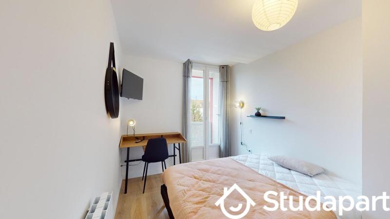 Chambre - 11 m² - 1 pièce