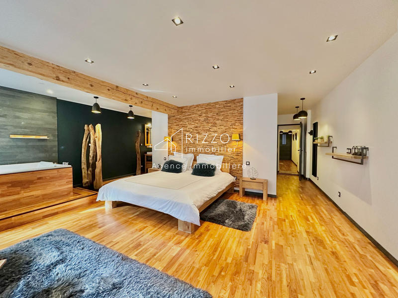 Appartement - 79 m² - 3 pièces