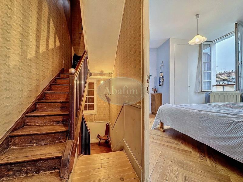 Maison - 75 m² - 9 pièces