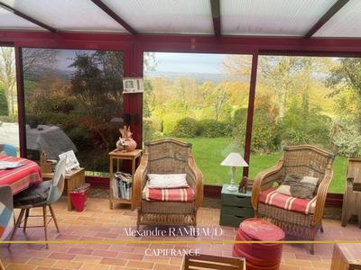 Maison - 231 m² - 8 pièces