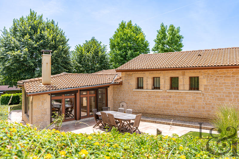 Maison - 127 m² - 6 pièces