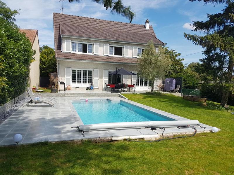 Maison - 205 m² - 7 pièces