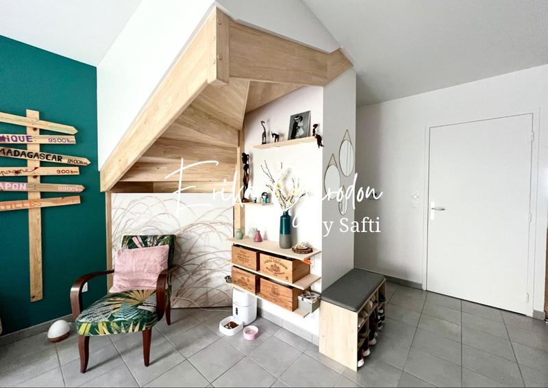 Maison - 94 m² - 4 pièces