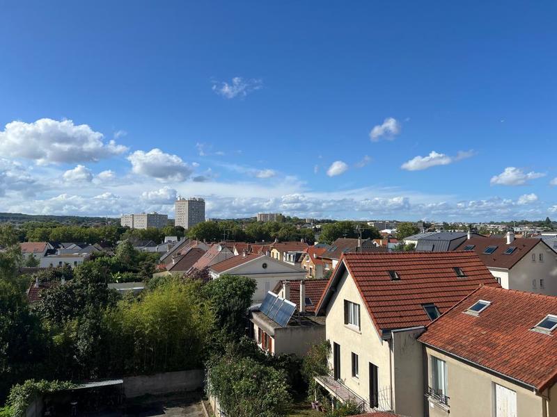 Appartement - 81 m² - 4 pièces