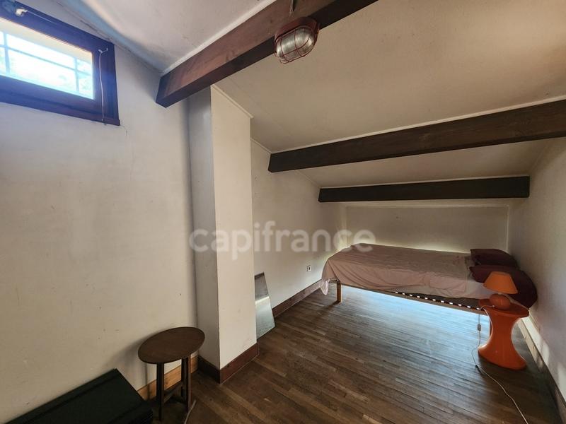 Maison - 200 m² - 8 pièces