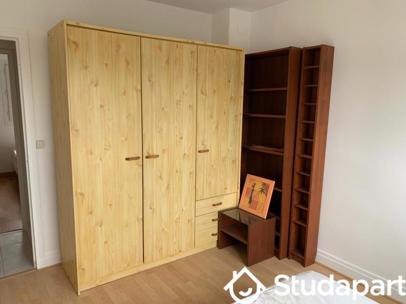 Chambre - 9 m² - 1 pièce