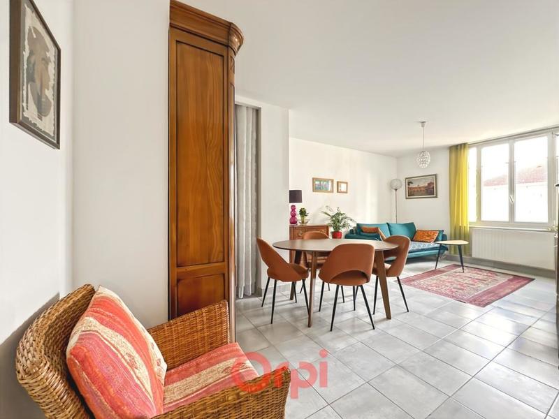 Appartement - 70 m² - 3 pièces