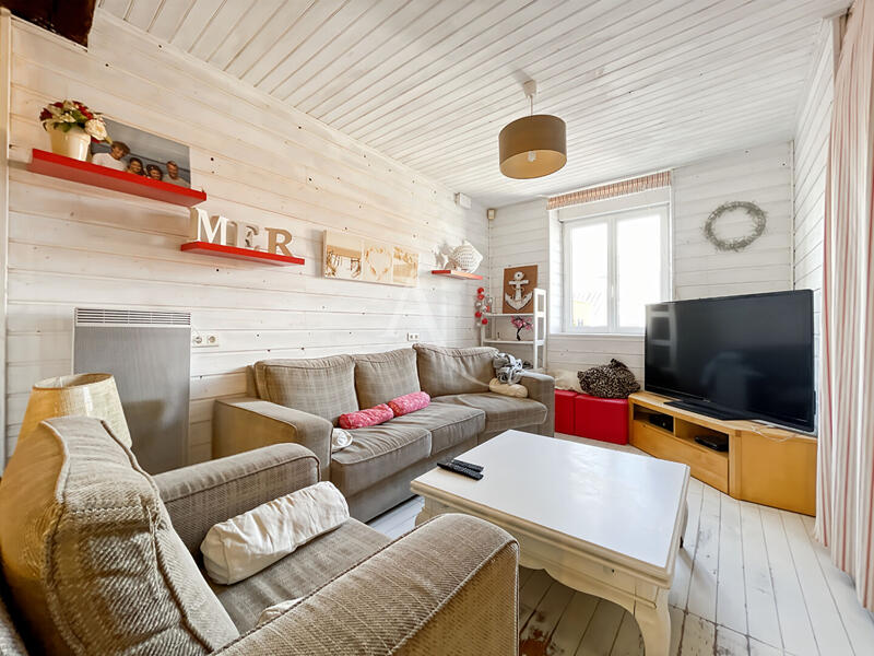 Maison - 181 m² - 9 pièces