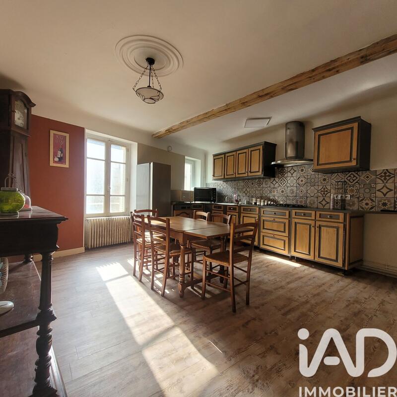 Maison de village - 214 m² - 10 pièces