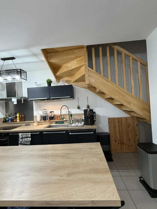 Maison - 80 m² - 5 pièces