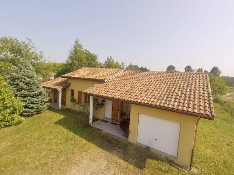 Maison traditionnelle - 104 m² - 6 pièces