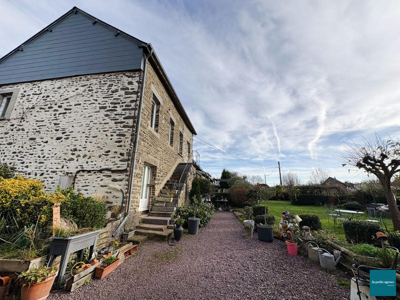 Ferme - 285 m² - 8 pièces