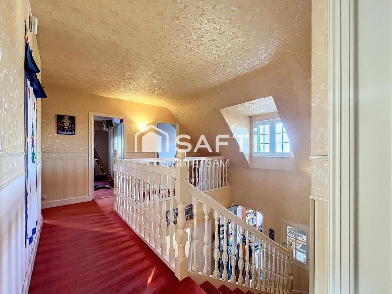 Maison - 295 m² - 7 pièces