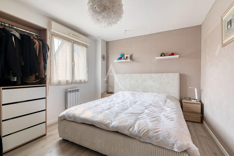 Maison - 96 m² - 6 pièces