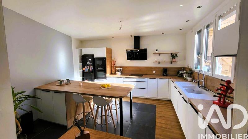 Maison - 140 m² - 6 pièces