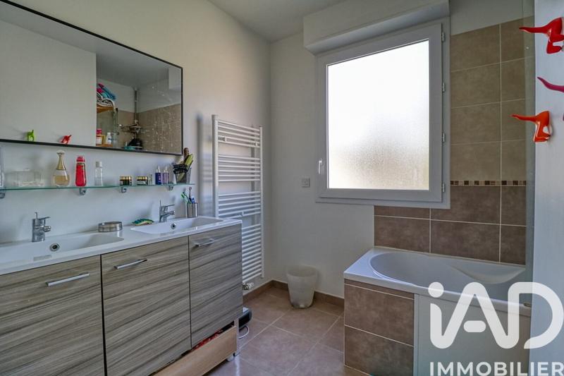 Maison - 99 m² - 6 pièces