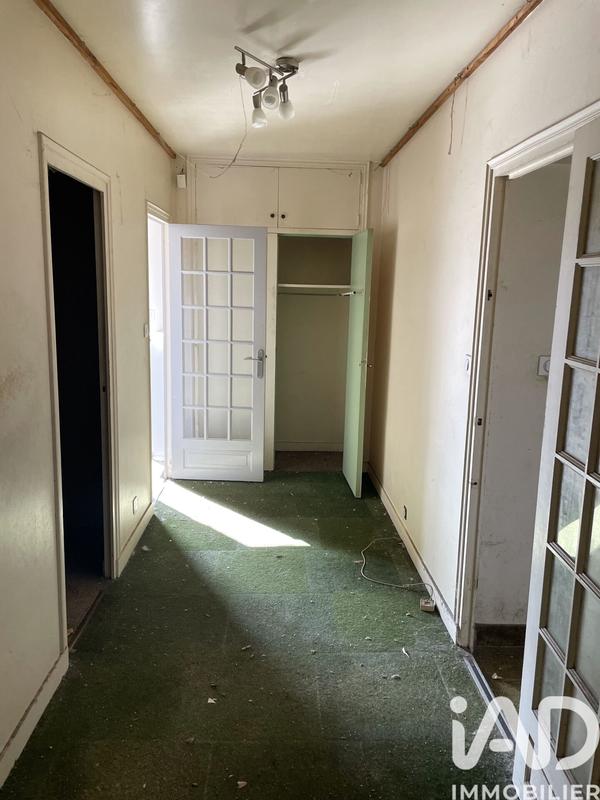 Maison - 247 m² - 10 pièces