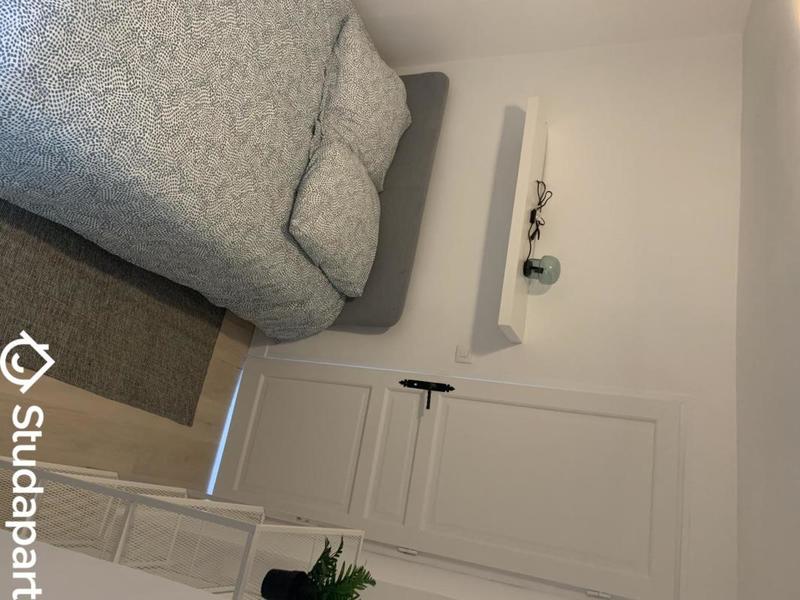 Chambre - 11 m² - 1 pièce