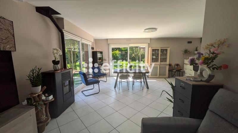 Maison - 140 m² - 8 pièces